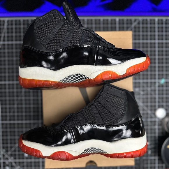1996 Air Jordan 11 OG - Playoffs Bred size 8 - Picture 4 of 10
